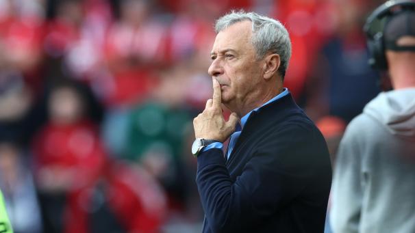 <p>Nach nur fünf Spielen ist Mircea Rednic nicht länger Trainer von Standard Lüttich.</p>