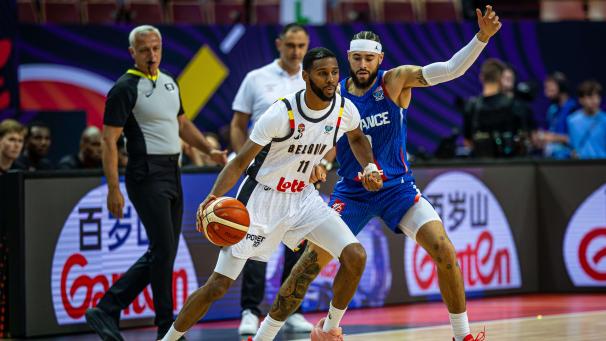 <p>Die Belgian Lions (Loic Schwartz am Ball) unterliegen Frankreich.</p>