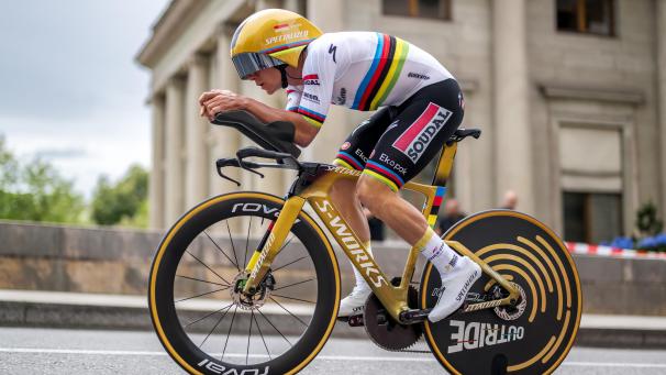<p>Remco Evenepoel visiert in Kigali seinen zweiten Weltmeistertitel im Straßenrennen und seinen dritten (bei den Erwachsenen) im Einzelzeitfahren an.</p>