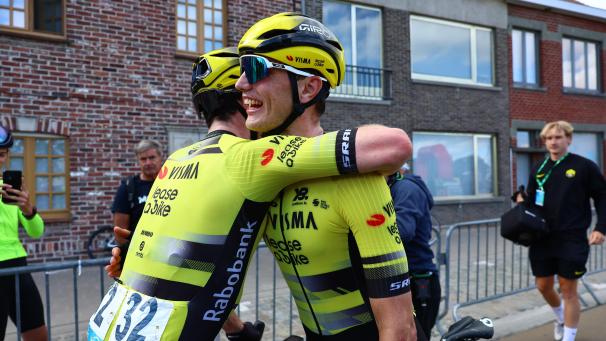 <p>Olav Kooj gewinnt die erste Etappe der Tour of Britain.</p>