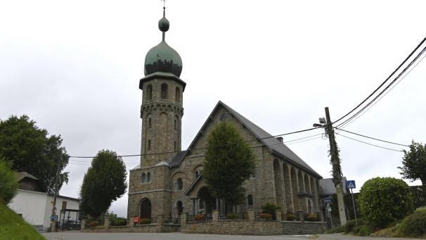 <p>Die Bedachung des markanten Zwiebelturms der Medeller Kirche muss instandgesetzt werden. Außerdem wurde ein Statikproblem festgestellt, das laut Amels Bürgermeister Erik Wiesemes zeitnah behoben werden muss.</p>