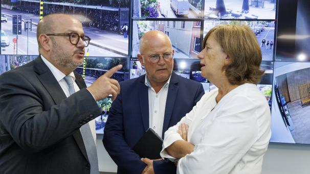 <p>Bernard Quintin, Jean-Luc Crucke und Sophie Dutordoir (v.l.n.r.)gaben am Donnerstag eine Pressekonferenz.</p>