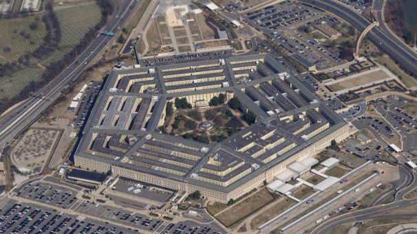 <p>Das Pentagon ist von der Air Force One aus zu sehen, wie sie über Washington fliegt.</p>