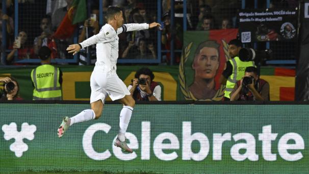 <p>Cristiano Ronaldo jubelt nach dem zweiten Tor seiner Mannschaft.</p>