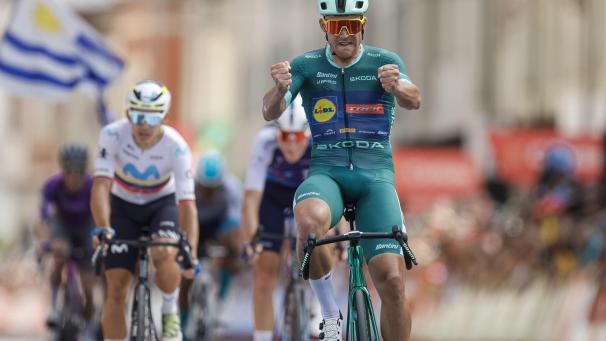 <p>Sportlich endete das 15. Teilstück mit dem Etappensieg von Ex-Weltmeister Mads Pedersen, der vor Orluis Aular aus Venezuela im Sprint einer kleinen Gruppe gewann.</p>