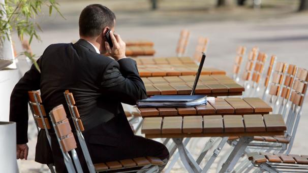 <p>Viele Selbstständige in Belgien arbeiten über 50 Stunden pro Woche und haben Schwierigkeiten, im Urlaub abzuschalten.</p>