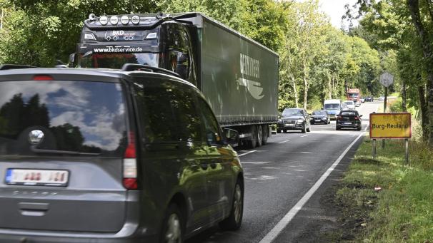 <p>Burg-Reulands Bürgermeister Alain Stellmann ist maßlos enttäuscht, dass der Bau einer Entlastungsstraße für die N 62 nach Luxemburg offenbar weiter auf die lange Bank geschoben wird.</p>