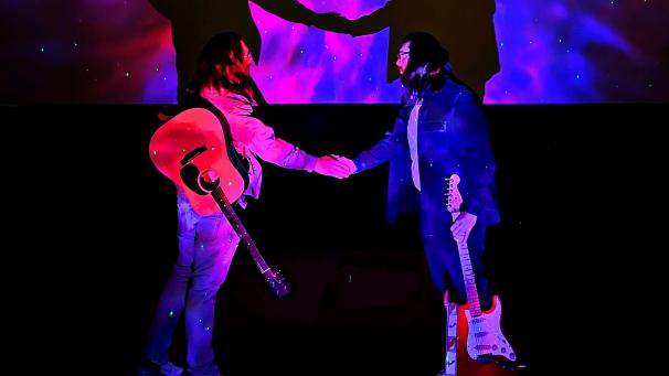 <p>Alexander Ohles präsentiert seine EP im Kino.</p>