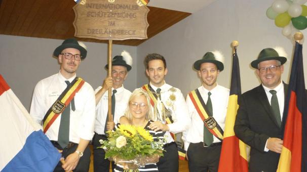 <p>Die Schützen aus Hombourg freuten sich mit ihrem König David Jägers.</p>