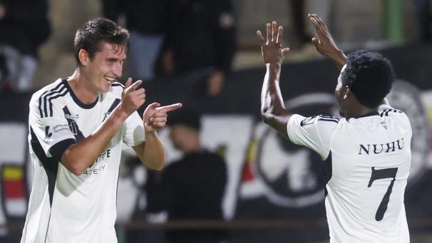 <p>Isaac Nuhu jubelt nach seinem Treffer.</p>