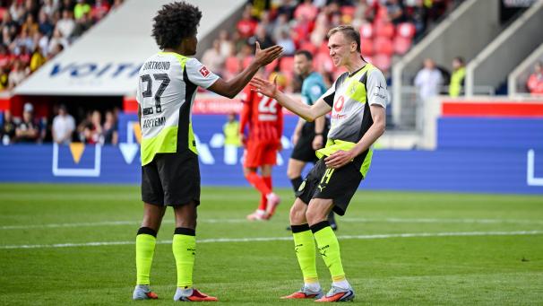 <p>Karim Adeyemi (links) und Maximilian Beier jubeln in Heidenheim.</p>