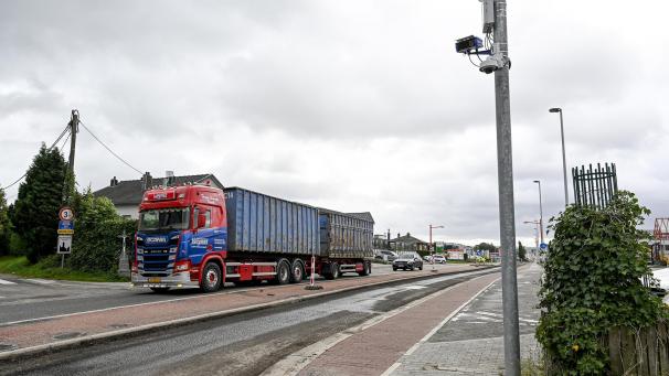 <p>Eine der neuen ANPR-Kameras ist fortan in Eupen an der Herbesthaler Straße in Betrieb.</p>