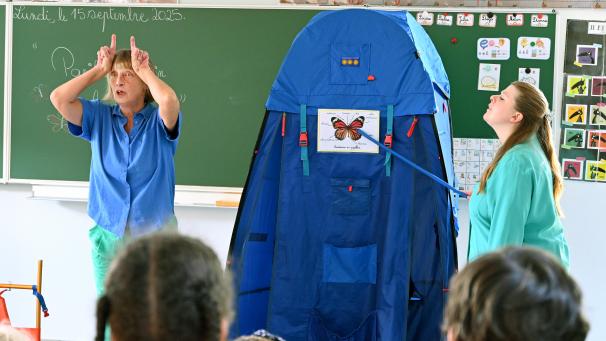 <p>Die spielerische Darstellung der Natur zieht die Kinder in ihren Bann.</p>