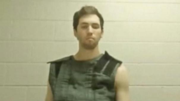 <p>In diesem Bild aus einem von den Gerichten des Bundesstaates Utah zur Verfügung gestellten Video nimmt Tyler James Robinson an einer virtuellen Gerichtsanhörung im Gefängnis von Utah teil.</p>
