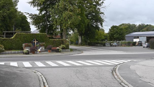 <p>Im Kreuzungsbereich Warchestraße-Windchensweg in Nidrum kann bei es bei Starkregen zu Überschwemmungen kommen. Die Gemeinde Bütgenbach will insgesamt vier solcher Problemzonen untersuchen lassen.</p>