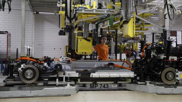 <p>Ein Blick in die Werkshalle in Gent: Der Volvo-Stellenabbau trifft Belgien kaum.</p>