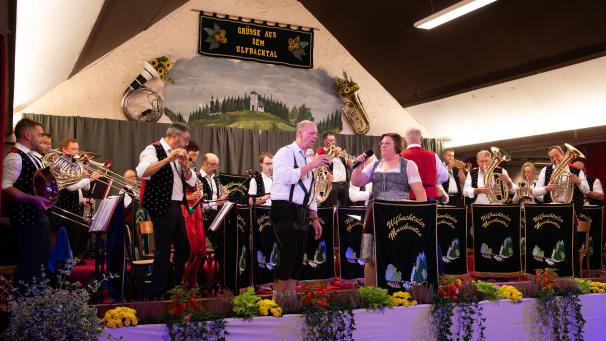 <p>Mit dem Gesangsduo Bruno und Nicole sowie Ernst Mosch als geistige Paten ließen die Ulfbachtaler Musikanten die Böhmische Musik hochleben.</p>