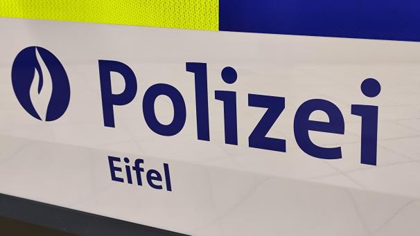 <p>Polizei Illustration Eifel</p>