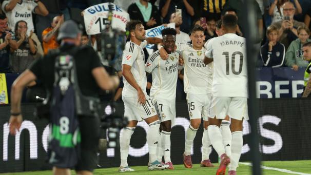 <p>Vinicius Junior von Real Madrid, Zweiter von links, jubelt mit seinen Mannschaftskameraden nach dem herrlichen Führungstreffer gegen Levante.</p>