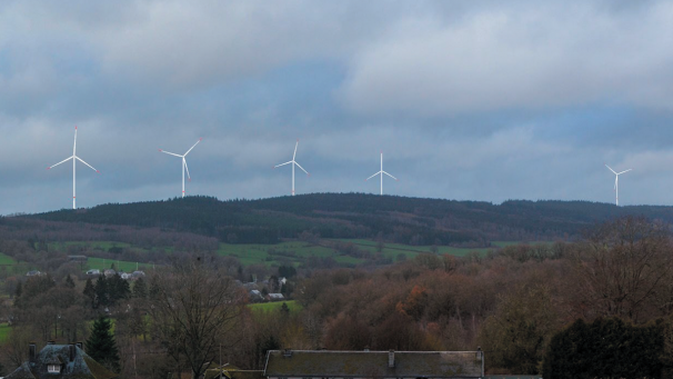 <p>Nach dem Gutachten der Gemeinde muss eines der geplanten fünf Windräder gestrichen werden.</p>