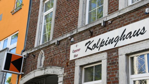 <p>Am Freitag findet im Kolpinghaus in Eupen zum ersten Mal eine ostbelgische Meisterschaft im Poetry Slam statt.</p>