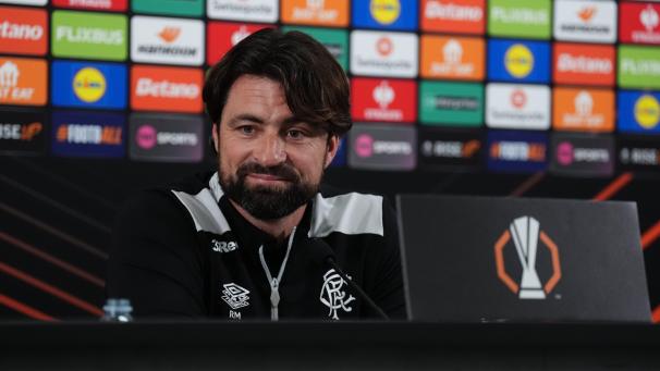 <p>Russell Martin bei der Pressekonferenz am Mittwoch</p>