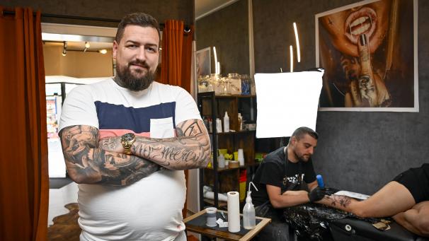 <p>Dominic Poncette leitet gemeinsam mit seiner Frau Madalina das Studio Stichpunkt Eupen.</p>