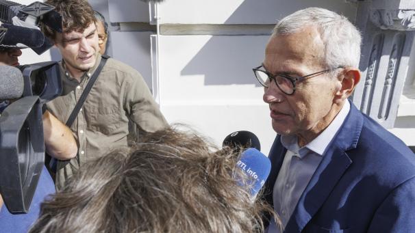 <p>Gesundheitsminister Frank Vandenbroucke möchte mit neuen Maßnahmen die Chancen erhöhen, dass Langzeiterkrankte schneller wieder in den Beruf zurückkehren.</p>