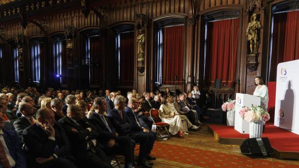 <p>Besonderes Gewicht legte Elisabeth Degryse in ihrer Rede auf den Stellenwert von Kultur. Sie bezeichnete sie als „wesentliche Waffe zum Schutz unserer Demokratie in einer zunehmend polarisierten Welt“.</p>