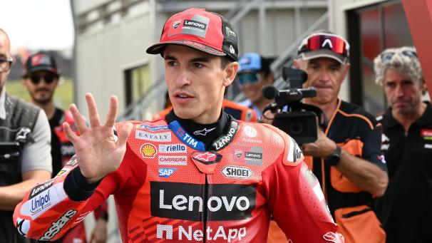 <p>Márquez stieg 2013 als Moto2-Champion in die Königsklasse auf und triumphierte direkt zweimal nacheinander, von 2016 bis 2019 sammelte er die Titel Nummer drei bis sechs.</p>