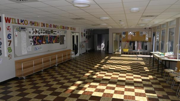 <p>Die öffentliche Bibliothek in Reuland soll ihren Platz bis zum Jahresende im Empfangsraum der Paul-Gerardy-Schule finden. Hierzu gab der Gemeinderat am Dienstagabend einstimmig grünes Licht.</p>