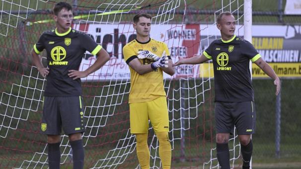 <p>Das abgebrochene Spiel wird mit einer 0:5-Niederlage für Emmels gewertet.</p>