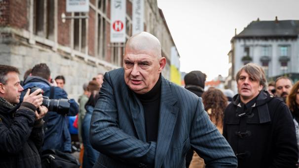<p>Mehr als zwei Jahrzehnte stand „Lange Polle“ Van Bruystegem mit Triggerfinger auf der Bühne.</p>