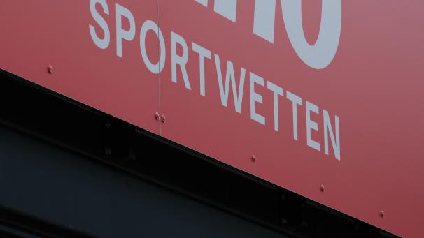 <p>Nach anfänglichen Gewinnen bei Sportwetten hatte der Student eine Sucht entwickelt.</p>