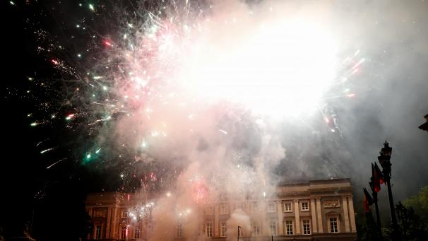 <p>Die N-VA fordert ein landesweites Verbot für privates Feuerwerk – professionelle Silvestershows sollen weiterhin erlaubt bleiben.</p>