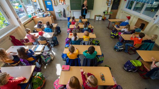 <p>Die Französische Gemeinschaft (FG) prüft eine Ausweitung des Pools an Ersatzlehrern für Grundschulen.</p>
