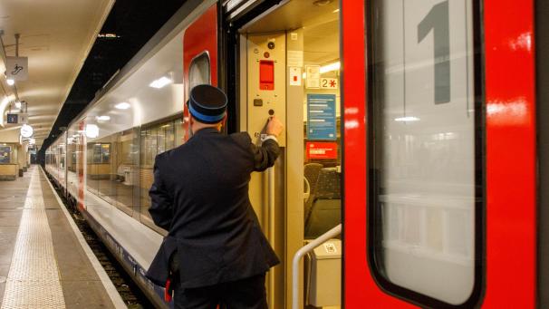 <p>Zum Welttag des Buches werden in Zügen zwischen Eupen und Ostende Lesungen angeboten.</p>