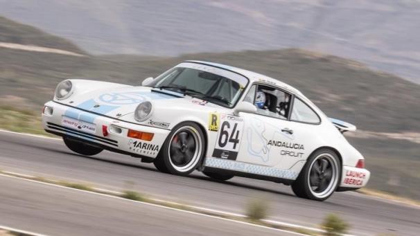 <p>Der Porsche 964 von HY Racing beim 24h-Rennen.</p>