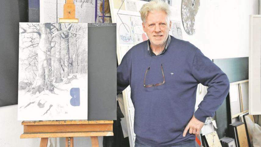 <p>Ärgert sich, malt aber lieber weiter, als sich von dem schmutzigen Geschäft der Kopierer kleinkriegen zu lassen: Christian Silvain.</p>