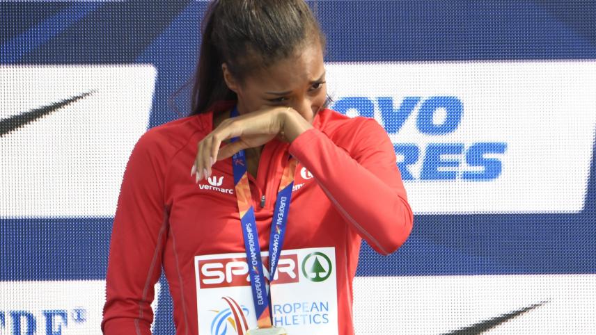 <p>Erst sieben Monate nach dem Gewinn der EM-Goldmedaille wurde klar, warum Siebenkämpferin Nafi Thiam bei der Siegerehrung so emotional reagierte.</p>