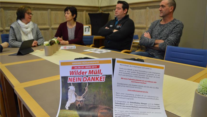 <p>„Wilder Müll, Nein danke!“, sagt die Gemeinde Burg-Reuland. Die Motive werden nicht nur auf Flyern, sondern auch auf Hinweistafeln an den Zufahrten der Gemeinde zu sehen sein.</p>