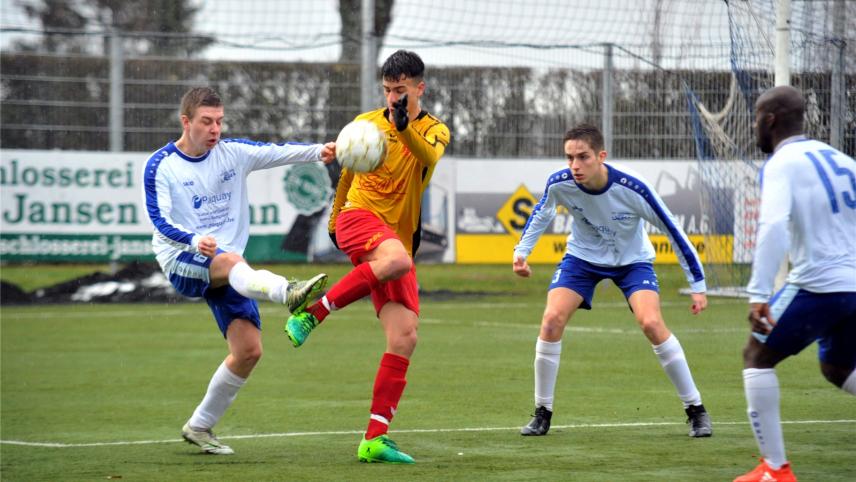 <p>Weismes hielt zwar gut dagegen, am Ende aber behielt Eupen die Oberhand und bleibt seit fünf Spielen zu Hause unbesiegt.</p>