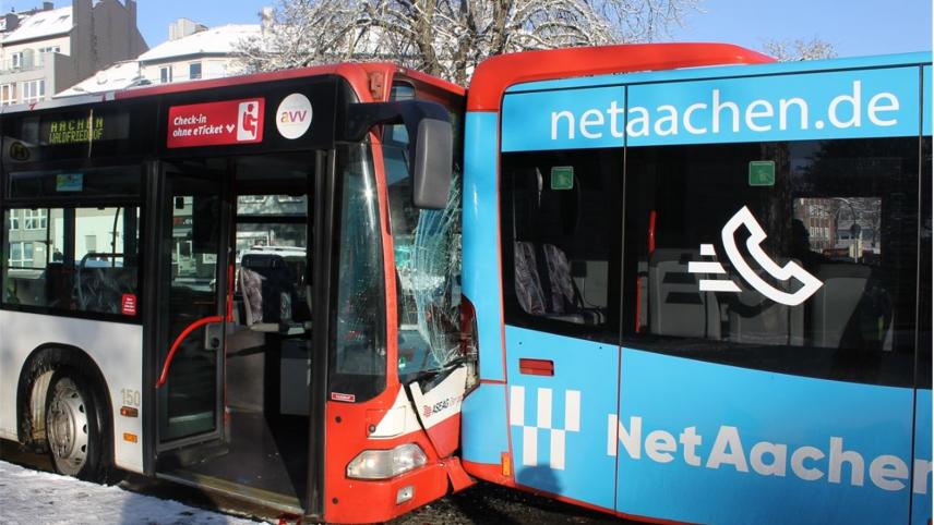 <p>420_0900_60446_Bus_VU.jpg</p>