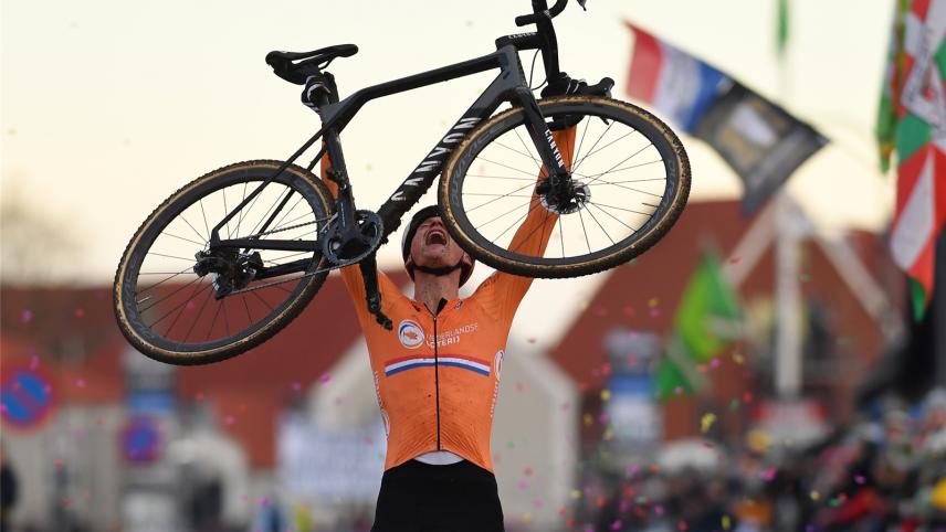 <p>Der neue Weltmeister im Radcross heißt Mathieu Van der Poel.</p>