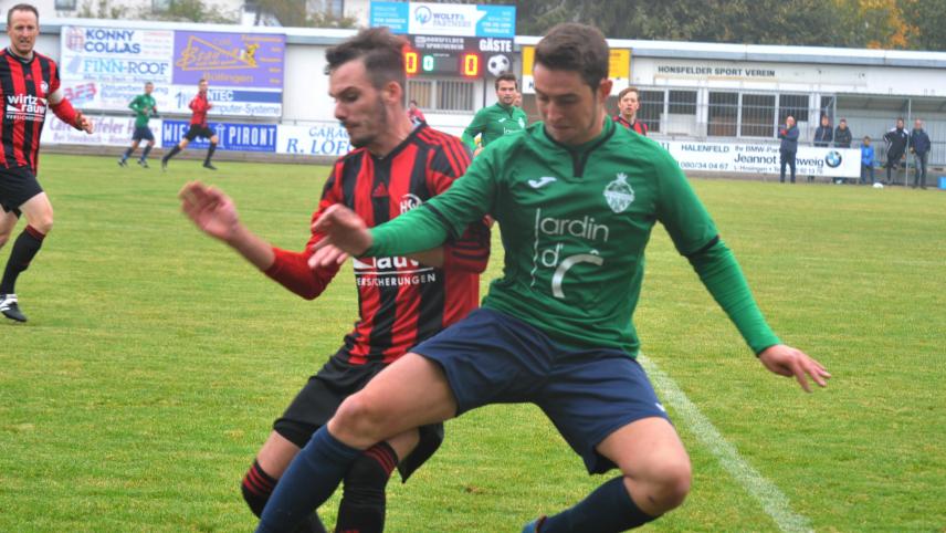 <p>Renaud Bielen (vorne) schoss Franchimont quasi im Alleingang in die interserielle Endrunde.</p>