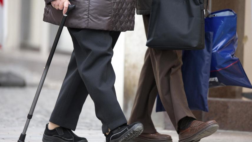 <p>Die Gemeinde Büllingen sorgt sich, weil die Bevölkerung immer älter wird. Ganz so schlimm wie das Foto zeigt, ist es aber noch nicht: Aktuell liegt das Durchschnittsalter bei 42,85 Jahren.</p>