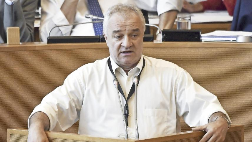 <p>SP-Politiker Edmund Stoffels: „Ich finde es höchst bedenklich, dass aus dem Recht auf freie Meinungsäußerung gleich ein Recht auf Rufmord abgeleitet wird.“ Foto: belga</p>