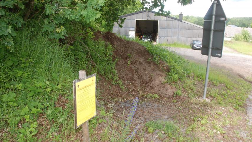 <p>Das Wohngebiet Kreuzberg soll auf dem knapp vier Hektar großen Grundstück hinter der früheren Gemeindehalle entstehen, das die Gemeinde Burg-Reuland 2013 an die Immobiliengesellschaft Federale Real Estate veräußert hatte.</p>