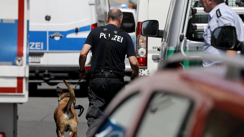 <p>Die Polizei hat am Donnerstag Wohnungen mutmaßlicher Gefährder aus dem islamistischen Umfeld unter anderem in Köln durchsucht.</p>