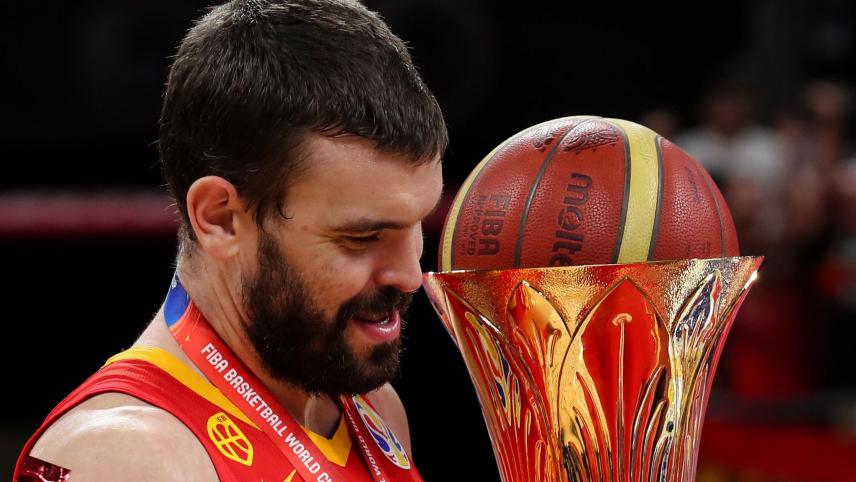 <p>Marc Gasol feierte mit der Naismith Trophy den Finalsieg seines Teams über Argentinien.</p>